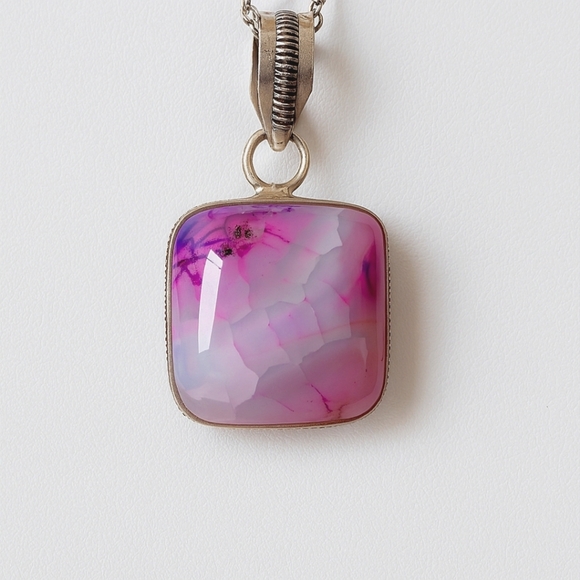 Wicked Obscura Jewelry - Agate Pendant Necklace NWOT